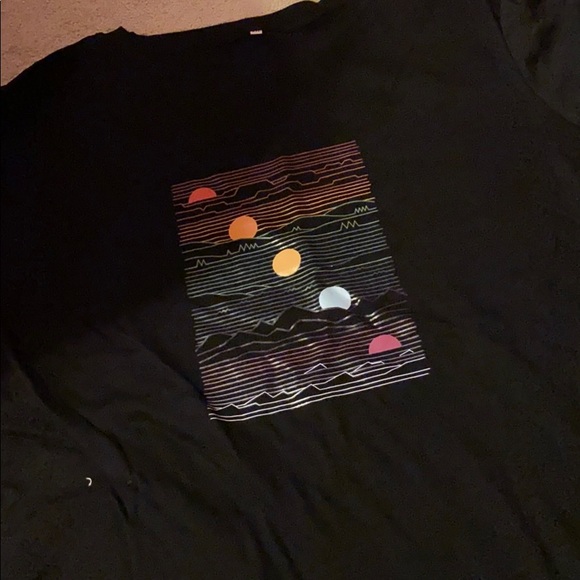 graphic tee - Picture 1 of 2